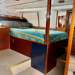  Botel Salidas En Barco Spanien