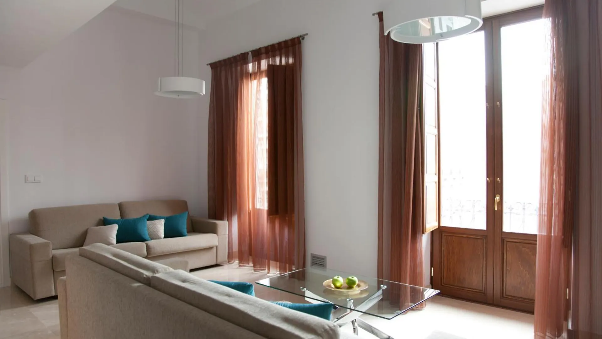Bibo Suites Gran Via Granada Aparthotel