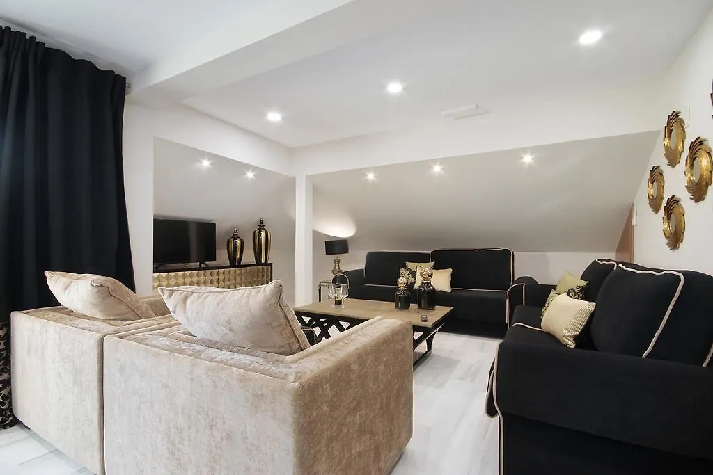 Bibo Suites Gran Via Granada 3*,