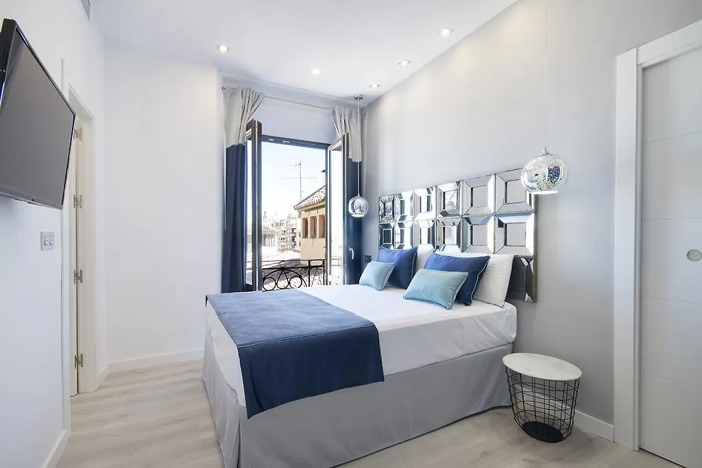 Bibo Suites Gran Via Granada Aparthotel