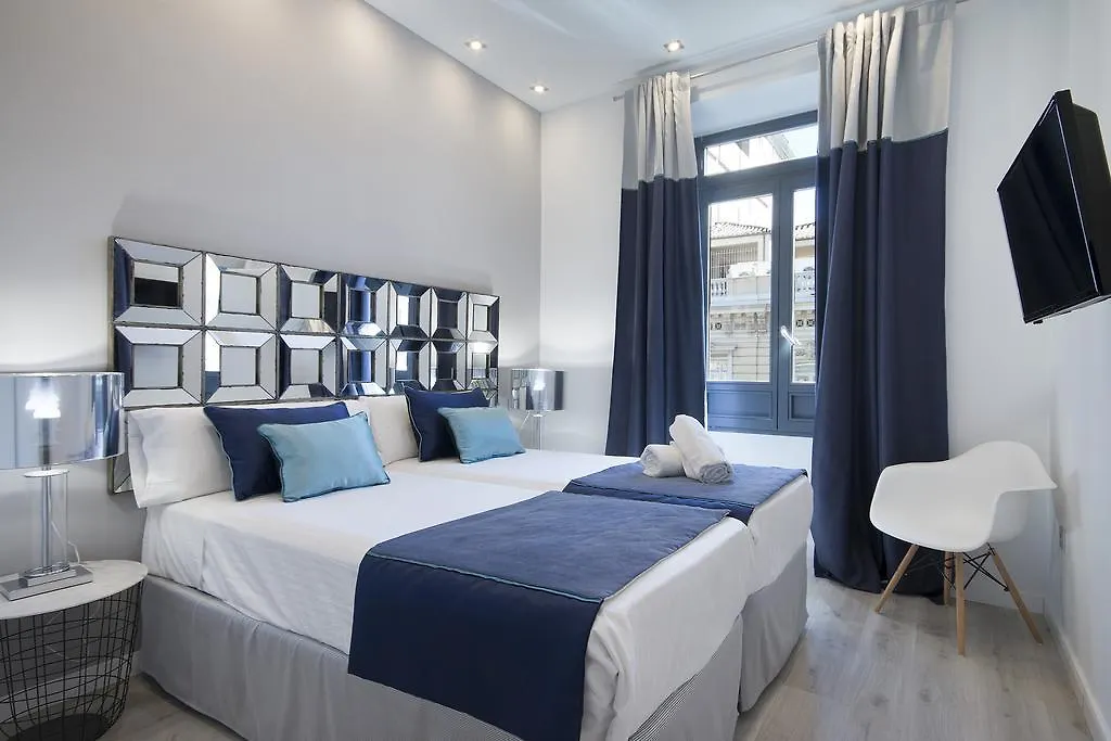 Bibo Suites Gran Via Granada 3*,
