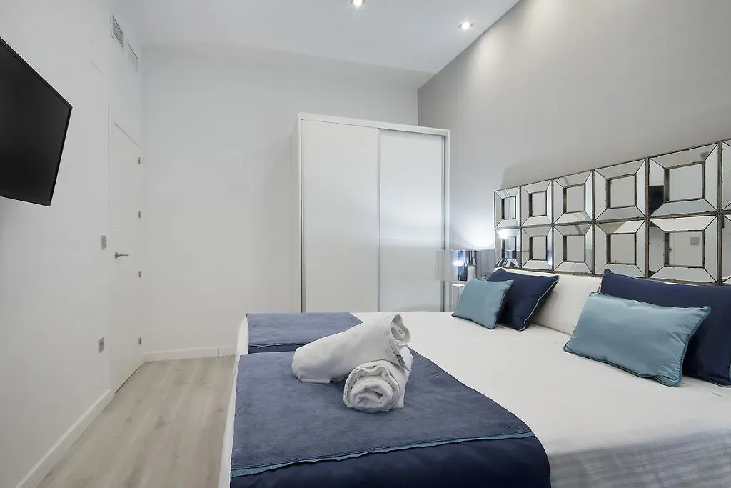 Bibo Suites Gran Via Granada Aparthotel