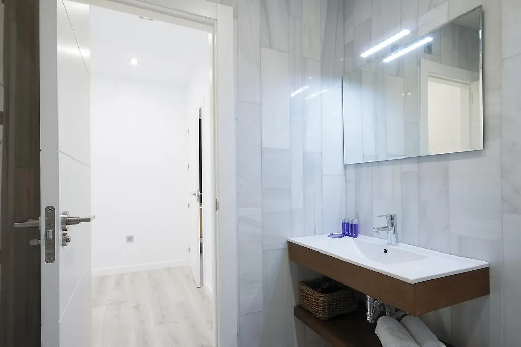 Bibo Suites Gran Via Granada Aparthotel