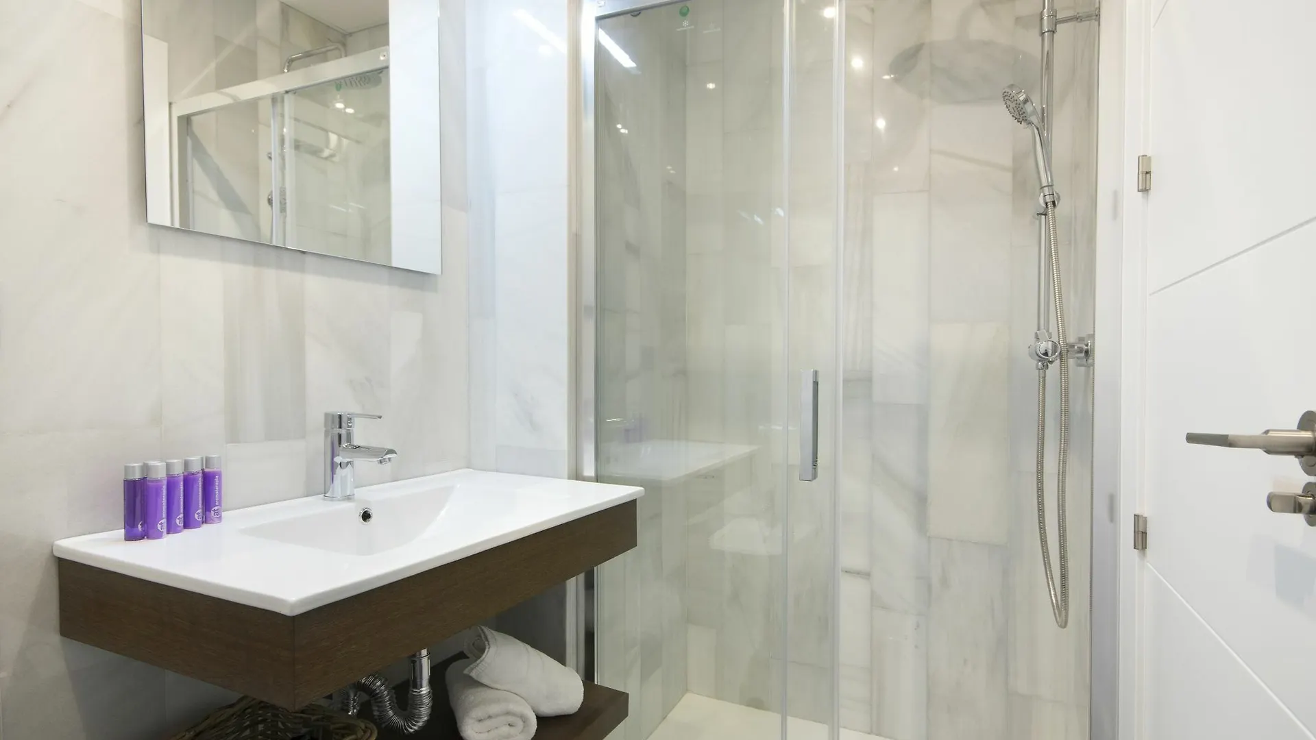 Aparthotel Bibo Suites Gran Via Granada