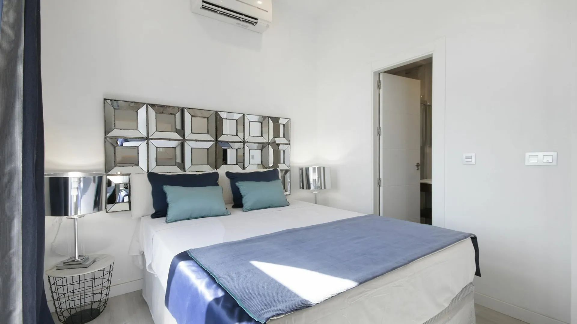 Bibo Suites Gran Via Granada 0*,  Spain